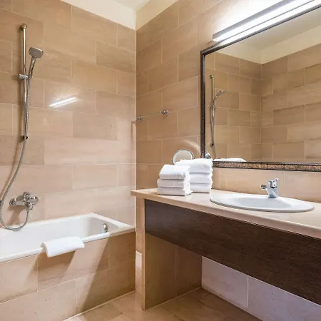Hotel Opera Centrum 4*