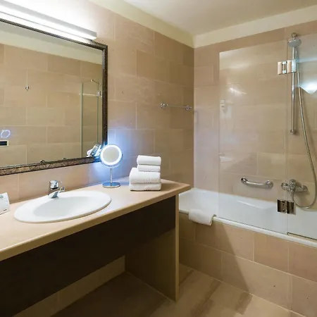 Opera Centrum Hotel 4*